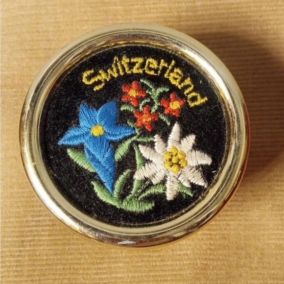 MAPSA Switzerland Music Box Edelweiss from Sound of Music Swiss EMBROIDERED HTF - Picture 2 of 5